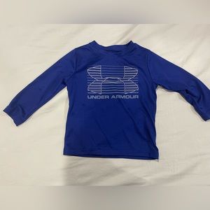 Under Armour Long Sleeve shirt